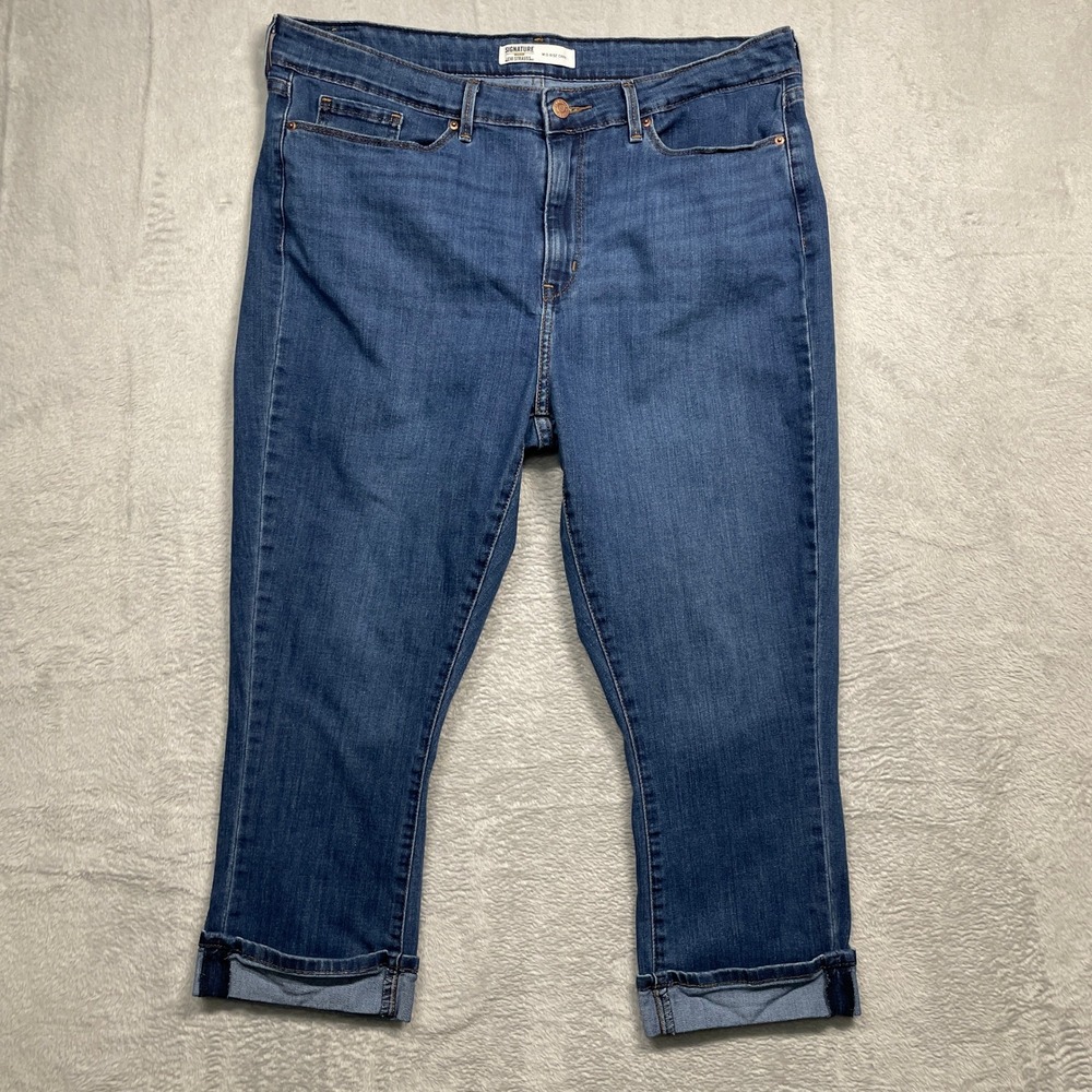 Signature by Levi Strauss Women 16 Blue Mid-Rise Capri Jeans Cuffed